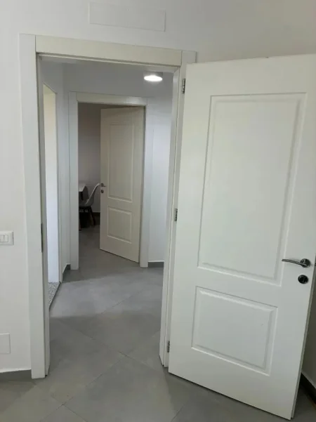Tirane, jepet me qera apartament 1+1 Kati 3, 56 m² 400 € (Astir)