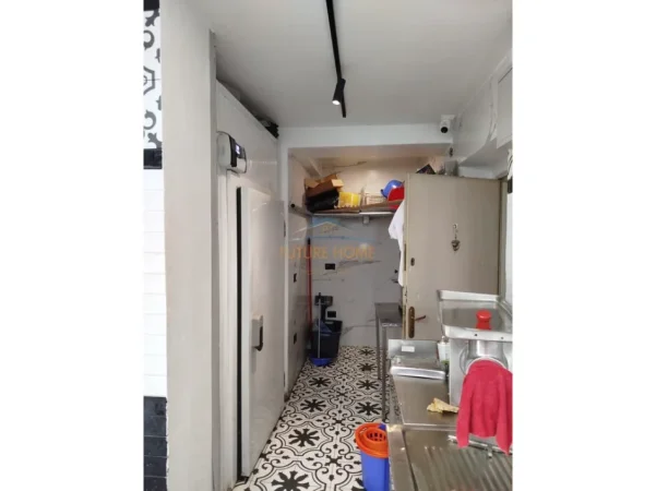 Tirane, shitet dyqan Kati 0, 38 m² 340.000 € (RRUGA FERIT XHAJKO)