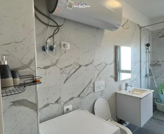 Tirane, jepet me qera apartament 2+1 Kati 9, 93 m² 850 € (Rruga 5 Maji)