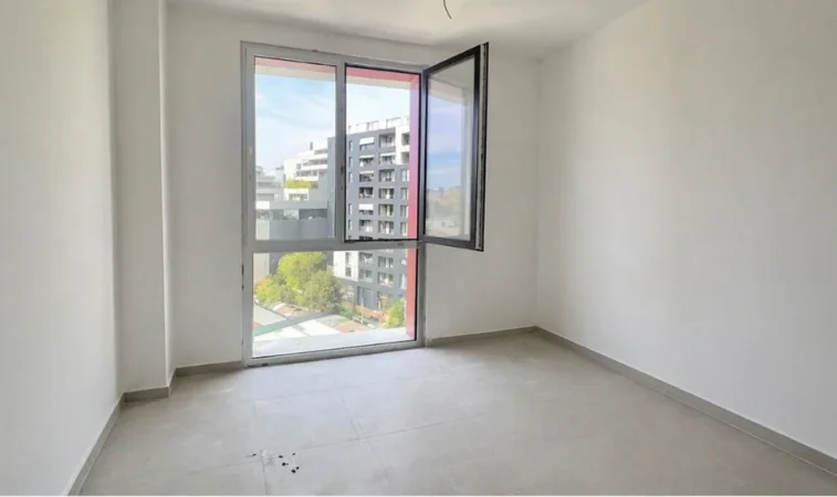 Tirane, jepet me qera zyre Kati 5, 149 m² 820 € (Farmacia 10)