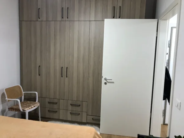 Tirane, jepet me qera apartament 1+1 Kati 6, 54 m² 420 € (Ali Demi)