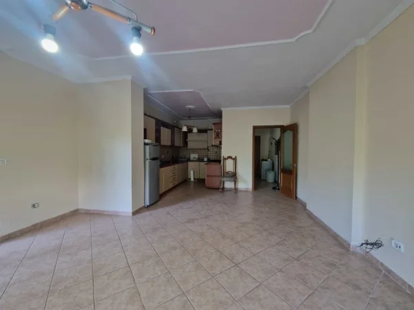 Tirane, jepet me qera zyre Kati 3, 147 m² 1.260 € (Bulevardi Gjergj Fishta)