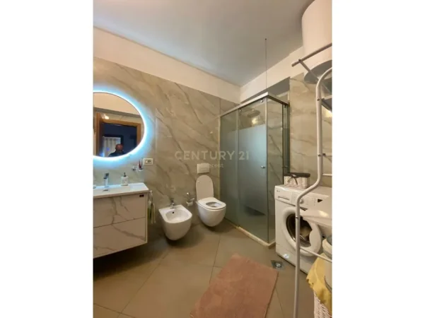 Tirane, jepet me qera apartament 2+1 Kati 4, 106 m² 750 € (Rruga e Kavajes)!!!!!!!!!!!