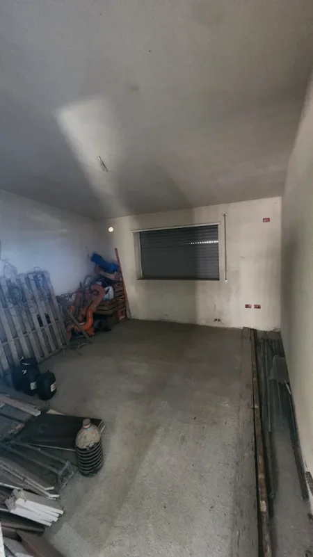 shitet , 480 m² 350.000.000 €