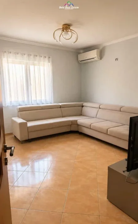 Tirane, jepet me qera Vile 3+1 Kati 3, 130 m² 580 € (teodor keko)