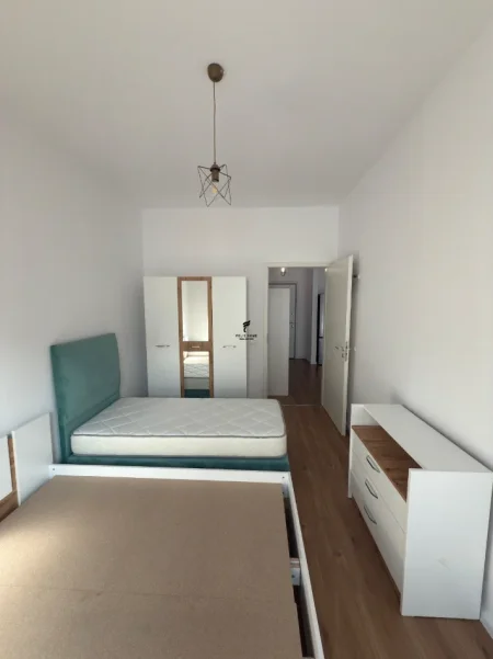 Tirane, shitet apartament 1+1 Kati 5, 60 m² 110.000 € (ALI DEMI)