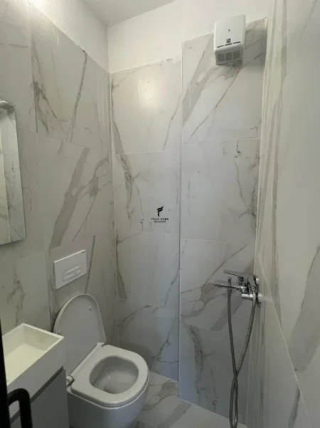 Tirane, jepet me qera apartament 2+1 Kati 9, 75 m² 850 € (5 MAJI)