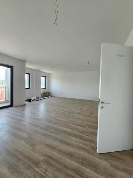 Tirane, shitet apartament 2+1 Kati 3, 140 m² 350.000 € (Liqeni i Thate)