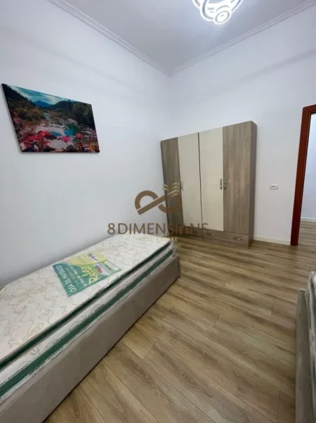 Tirane, jepet me qera apartament 2+1 Kati 1, 120 m² 500 € (astir)