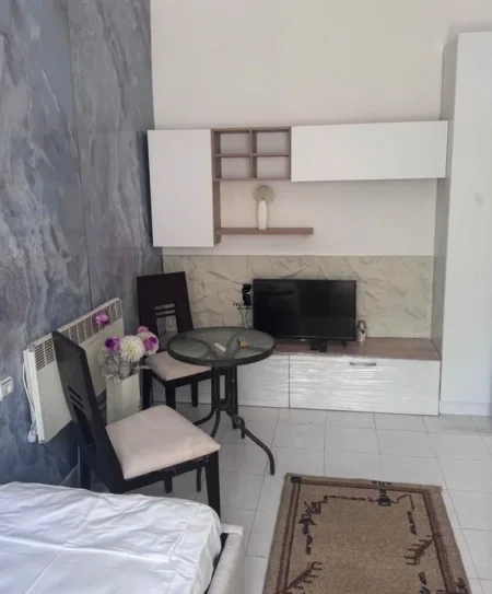 Tirane, jepet me qera garsonier Kati 1, 40 m² 400 € (VASIL SHANTO)