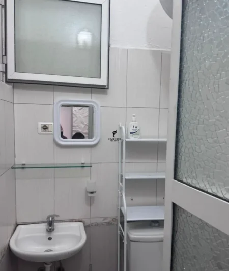 Tirane, jepet me qera garsonier Kati 1, 40 m² 400 € (VASIL SHANTO)