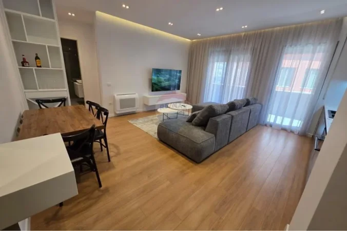 Shqiperi, jepet me qera apartament 1+1 , 70 m² 1.000 € (kompleksi delijorgji)