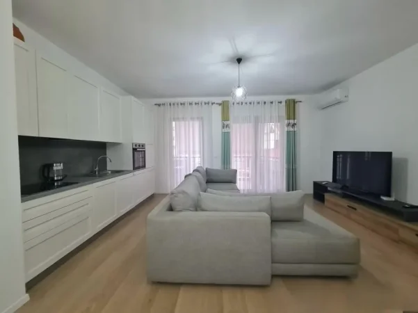 Tirane, jepet me qera apartament 1+1 Kati 3, 75 m² 750 € (Kompleksi Delijorgji)