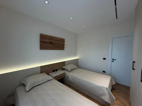 Tirane, shitet apartament 2+1+Ballkon Kati 7, 101 m² 240.000 € (Delijorgji)