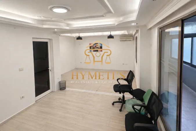 Tirane, jepet me qera ambjent biznesi Kati 1, 120 m² 850 € (pranë LSI, Tiranë)