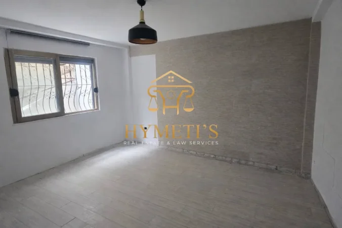 Tirane, jepet me qera ambjent biznesi Kati 1, 120 m² 850 € (pranë LSI, Tiranë)
