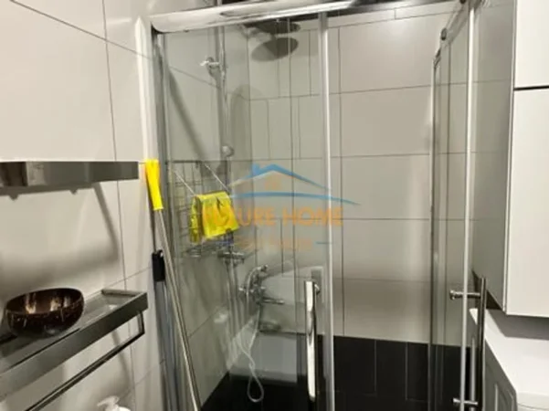 Tirane, shitet apartament 2+1+Ballkon Kati 1, 97 m² 195.000 € 