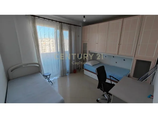 Tirane, shitet apartament 2+1+Ballkon Kati 7, 100 m² 140.000 € (Astiri)