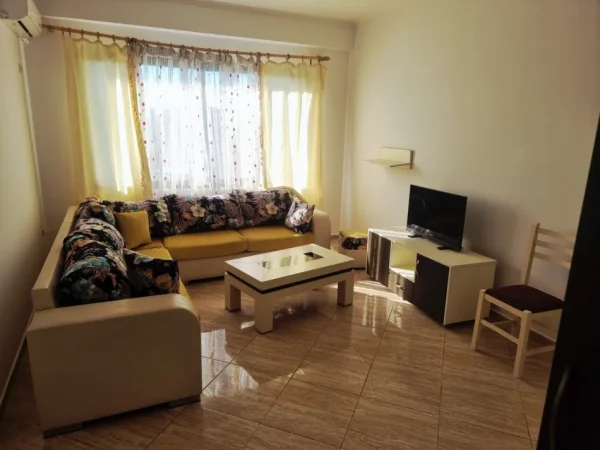 Tirane, jepet me qera apartament 2+1 Kati 7, 85 m² 500 € (Astir)