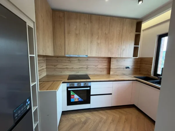 Tirane, shitet apartament 2+1 Kati 7, 101 m² 240.000 € (PERBALLE DELIORGJIT)