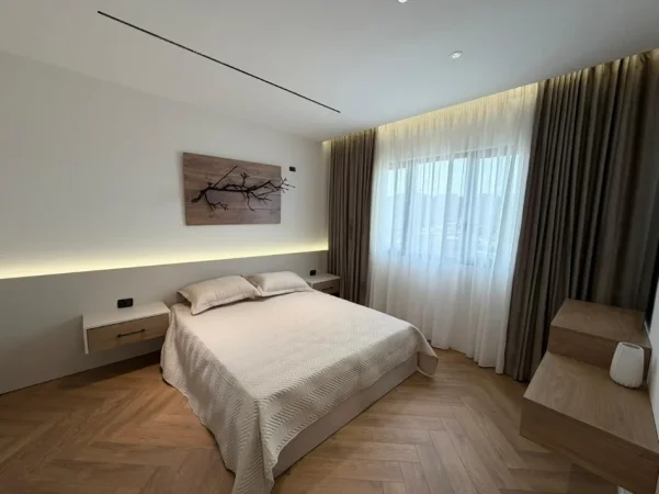 Tirane, shitet apartament 2+1 Kati 7, 101 m² 240.000 € (PERBALLE DELIORGJIT)