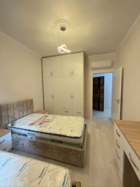 Tirane, jepet me qera apartament 2+1+Ballkon Kati 3, 100 m² 600 € (Urban Gate)