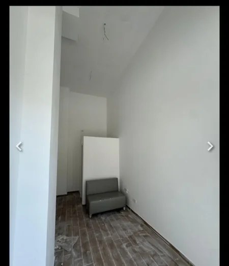 Tirane, jepet me qera ambjent biznesi Kati 1, 20 m² 400 € (Don Bosko)