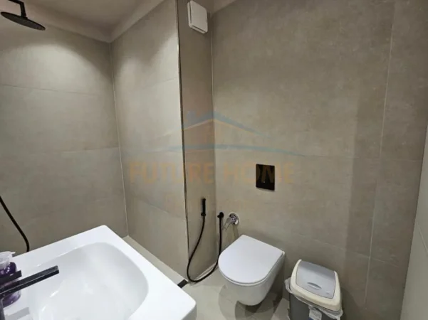 Tirane, jepet me qera apartament 2+1 Kati 11, 92 m² 1.500 € (Rruga e Kosovarëve)