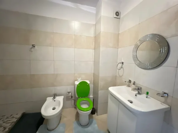 Tirane, shitet apartament 2+1+Ballkon Kati 3, 110 m² 85.000 € (Kopshti Botanik)