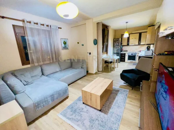 Tirane, jepet me qera apartament 1+1 Kati 8, 50 m² 790 € (rruga e kavajes)