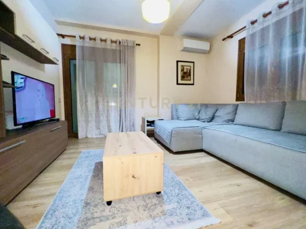 Tirane, jepet me qera apartament 1+1 Kati 8, 50 m² 790 € (rruga e kavajes)
