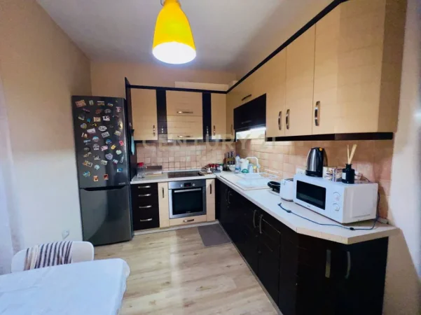 Tirane, jepet me qera apartament 1+1 Kati 8, 50 m² 790 € (rruga e kavajes)