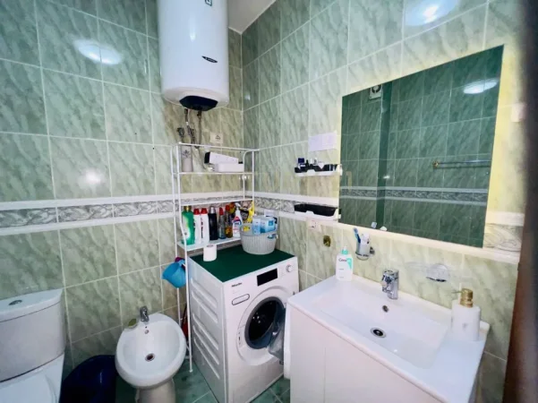 Tirane, jepet me qera apartament 1+1 Kati 8, 50 m² 790 € (rruga e kavajes)