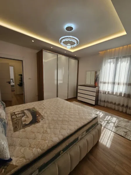Tirane, shitet apartament 2+1 Kati 5, 116 m² 265.000 € (Pallati me Shigjeta)