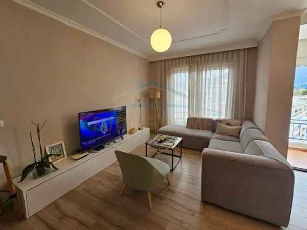 Tirane, jepet me qera apartament 2+1+Ballkon Kati 11, 95 m² 1.500 € (Rruga e Kosovareve)