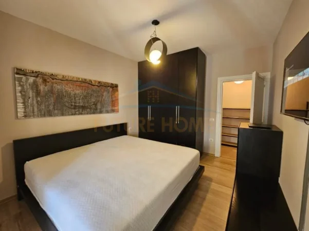Tirane, jepet me qera apartament 2+1+Ballkon Kati 11, 95 m² 1.500 € (Rruga e Kosovareve)