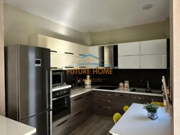 Tirane, shitet apartament 2+1+Ballkon Kati 1, 96 m² 195.000 € (Selite)