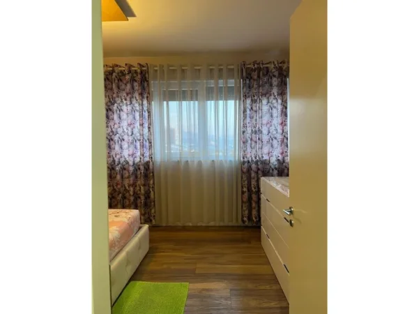 Tirane, shitet apartament 2+1 Kati 5, 118 m² 230.000 € (xhamlliku)