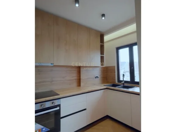 Tirane, shitet apartament 2+1 Kati 8, 101 m² 240.000 € (delijorgji)