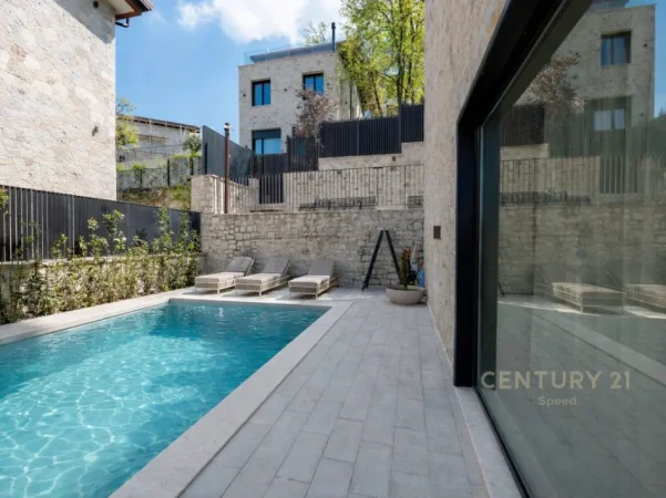 Tirane, shitet apartament Kati 4, 450 m² 1.450.000 € (Farke)