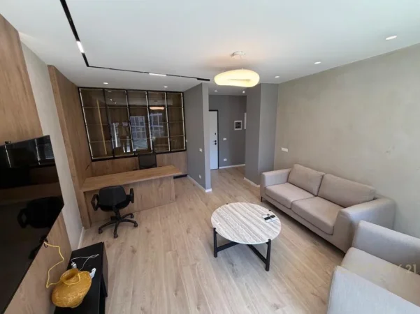 Tirane, jepet me qera zyre Kati 2, 90 m² 1.700 € (Lake View)