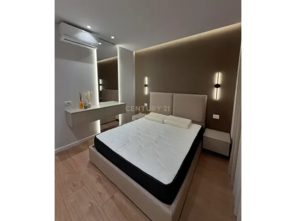 Tirane, shitet apartament 2+1+Ballkon Kati 8, 116 m² 385.000 € (mine peza)