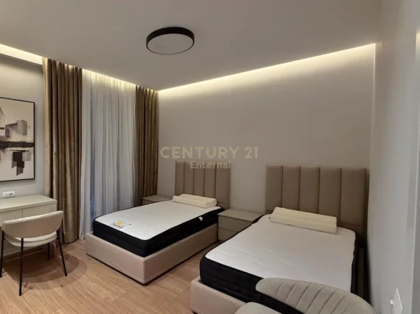 Tirane, shitet apartament 2+1+Ballkon Kati 8, 116 m² 385.000 € (mine peza)