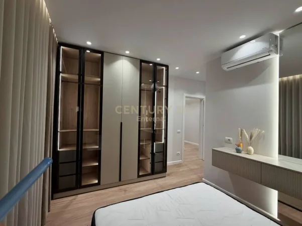 Tirane, shitet apartament 2+1+Ballkon Kati 8, 116 m² 385.000 € (mine peza)