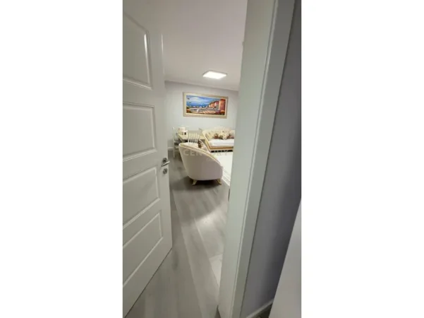 Tirane, jepet me qera apartament 2+1+Aneks+Ballkon Kati 1, 100 m² 