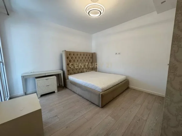 Tirane, jepet me qera apartament 2+1+Aneks+Ballkon Kati 9, 133 m² 1.100 € 
