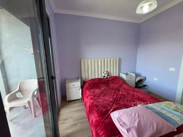 Tirane, jepet me qera apartament 2+1+Aneks+Ballkon Kati 8, 113 m² 800 € 