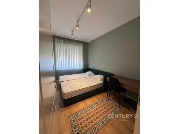 Tirane, jap me qera apartament 1+1+Aneks+Ballkon Kati 3, 65 m² 700 € (Sima com)