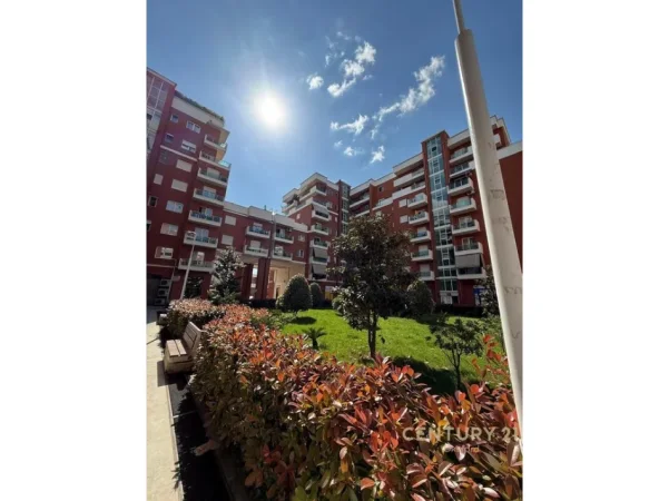 Tirane, jap me qera apartament 1+1+Aneks+Ballkon Kati 3, 65 m² 700 € (Sima com)