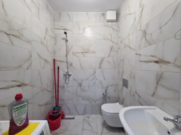 Tirane, jepet me qera apartament 2+1+Aneks+Ballkon Kati 3, 112 m² 750 € 